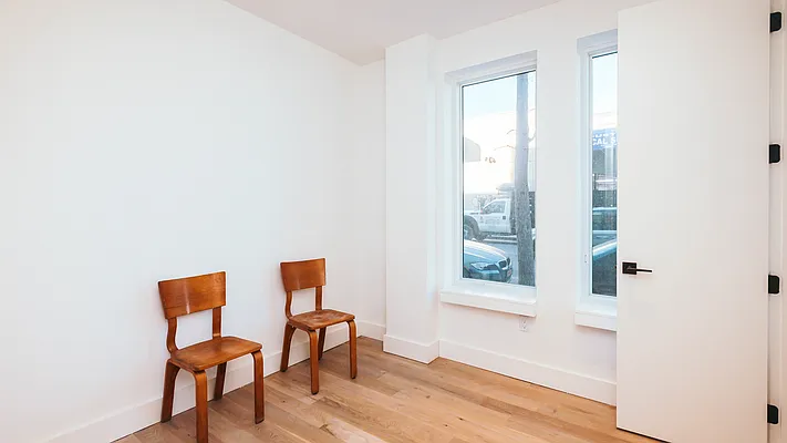 Rented by Nooklyn NYC LLC | media 49