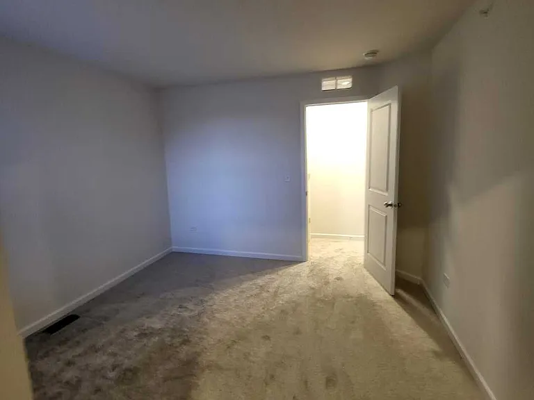 2227 Horseshoe Cir #2227 — Photo 15
