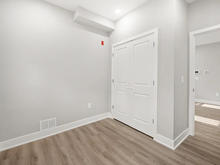 5244 Spruce St #4 — Photo 10