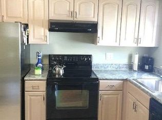 26 Smith St, Valley Stream, NY 11580