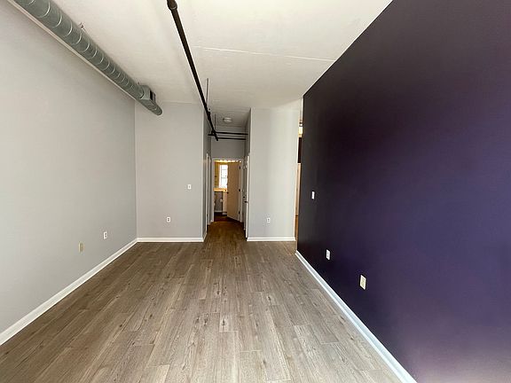 5th image of 1300 N St NW APT 310