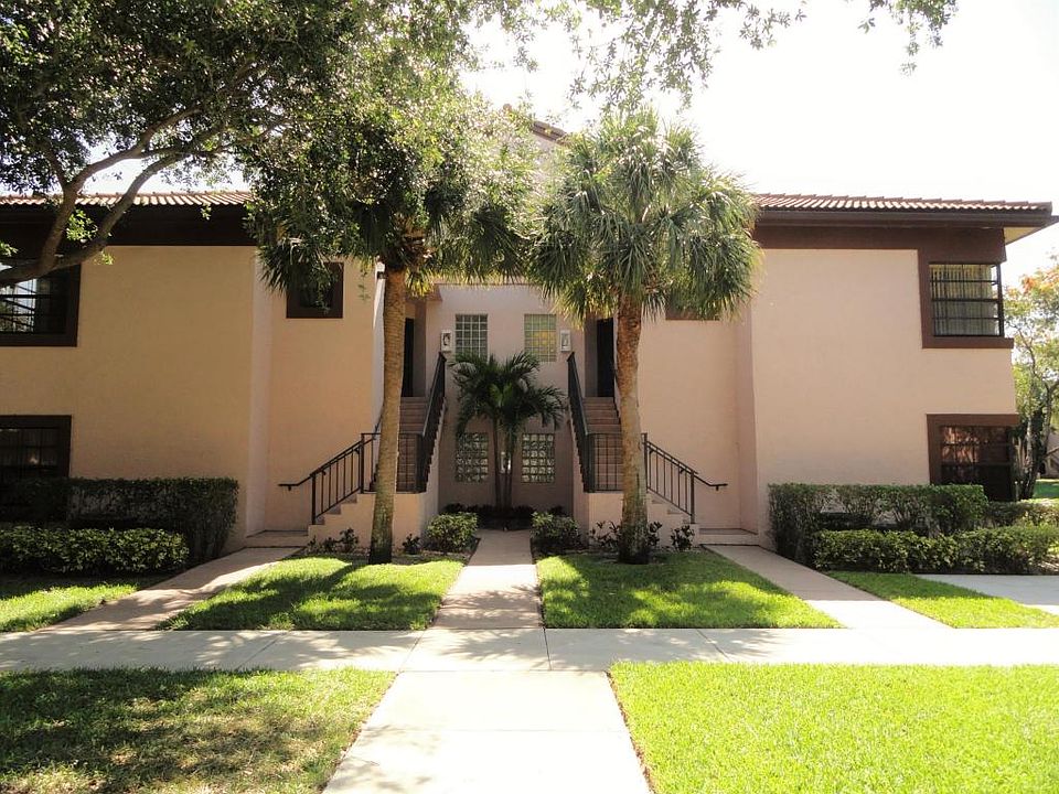 1st image of 5418 Firenze Dr APT M