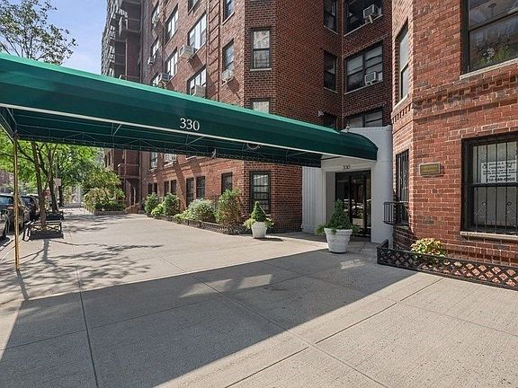 5th image of 330 E 79th St APT 6C