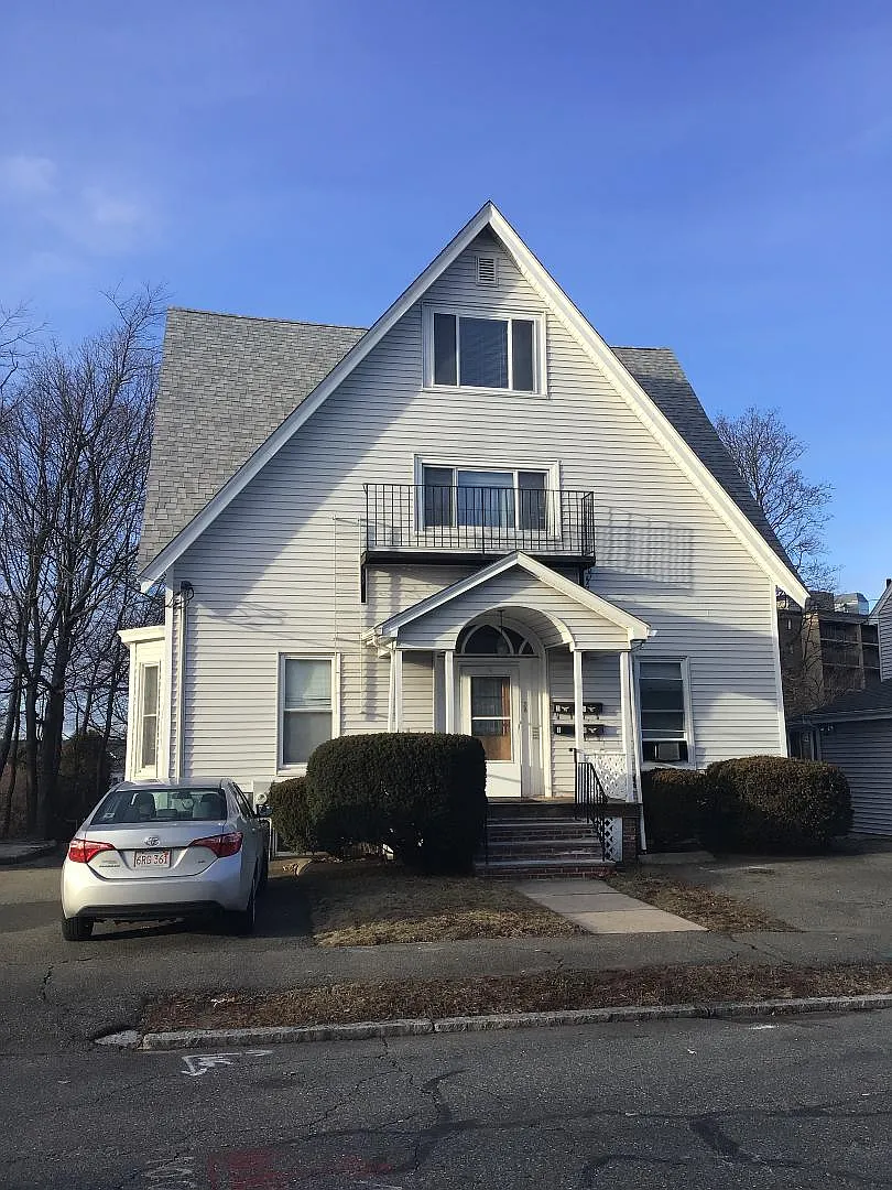 28 Russell St — Photo 1
