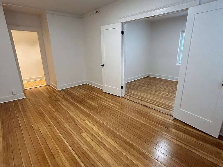 109 Montgomery St #2 — Photo 17