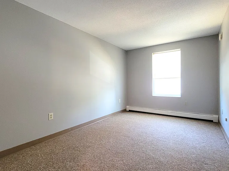 12 Block Ave #52 — Photo 11