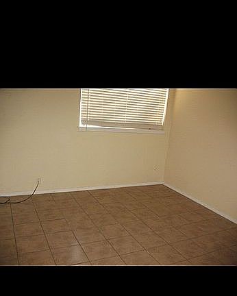 4th image of 1209 E Century Ave