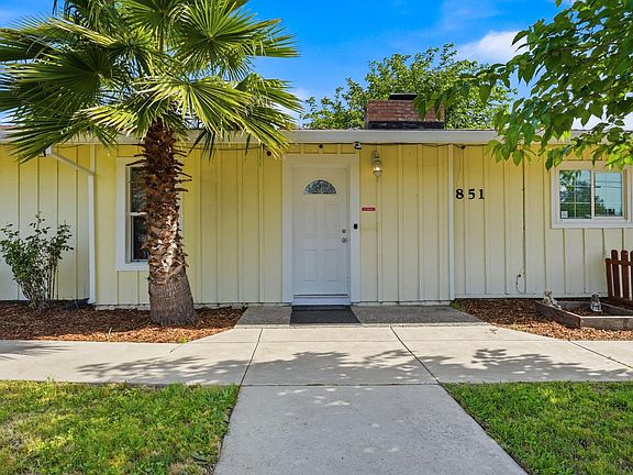 2nd image of 851 Lake Blvd