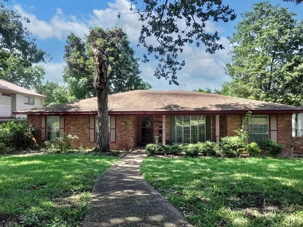 4837 Ashbrook Rd, Dallas, TX 75227