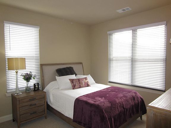 4th image of 445 W Blount Ave APT 427