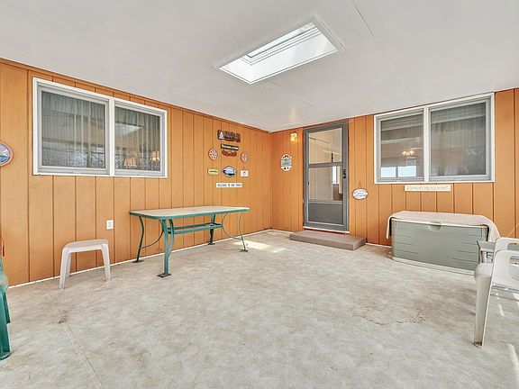 4th image of 3016 Lakeview St