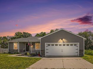 1696 Southpointe Trl, Otsego, MI 49078