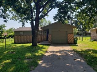 1307 White Rd, Springdale, AR 72762