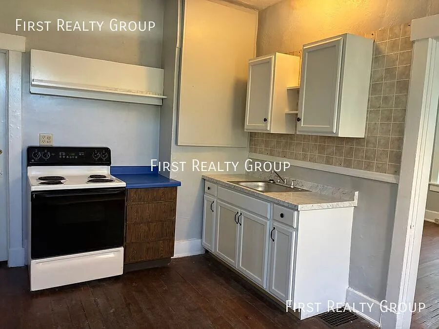 Nice 2 Bedroom Townhouse for Rent in Xenia, OH, Move in Ready! — Photo 2