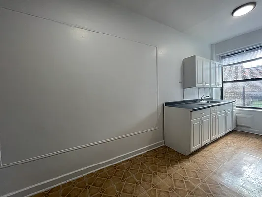 Rented by Oxford Property Group | media 10