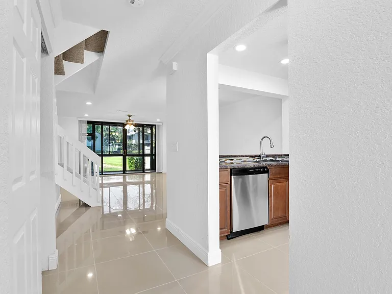 4821 NW 22nd St #4135 — Photo 9