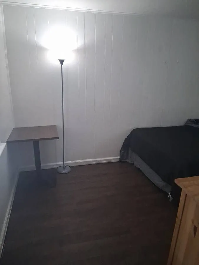 Studio, $1,200 — Photo 3