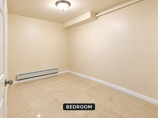 Bedroom, photo 1