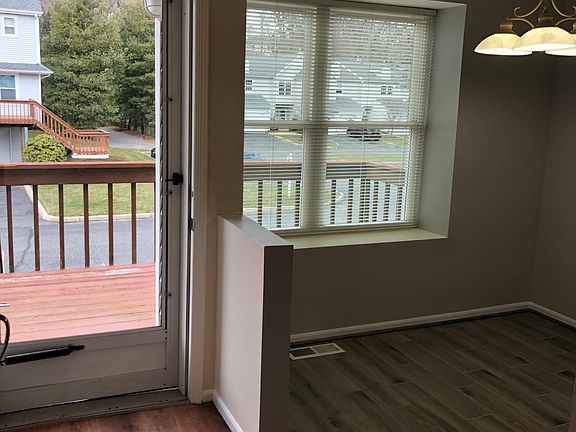 5th image of 93 Leeward Ln