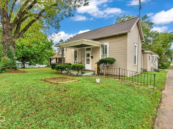 702 S Illinois St, Greencastle, IN 46135