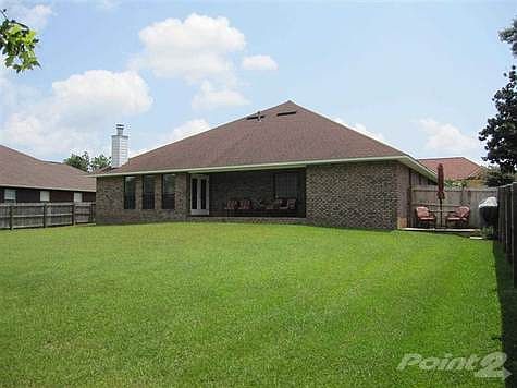 room for a pool & 2 areas for entertaining!