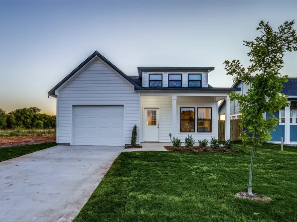 323 N Main St, Randolph, TX 75475