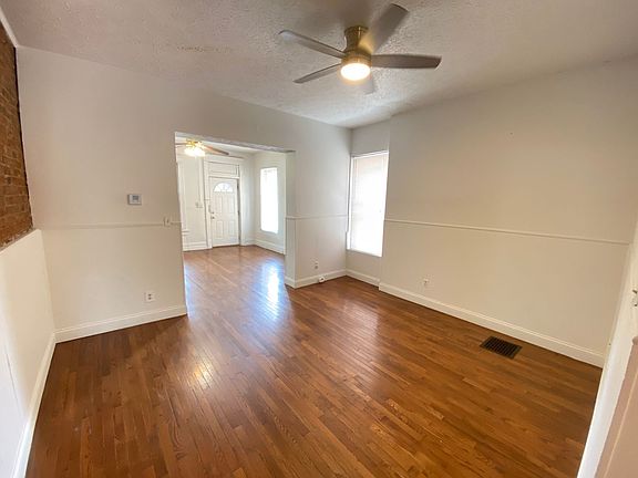 3rd image of 1616 Summit St #1618