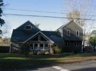 10 Dock Rd, Chester, CT 06412