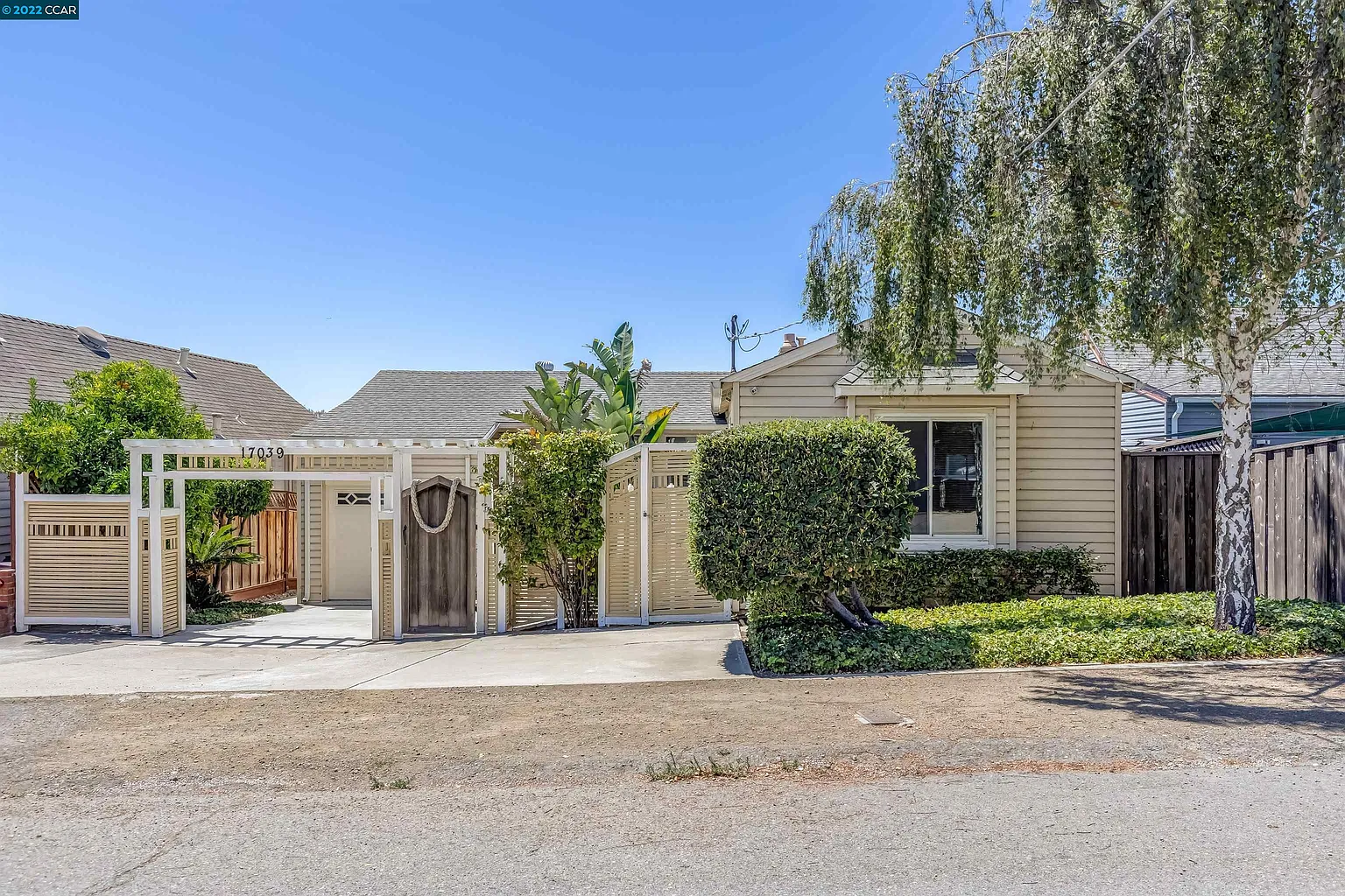 17039 Rolando Ave photo 1