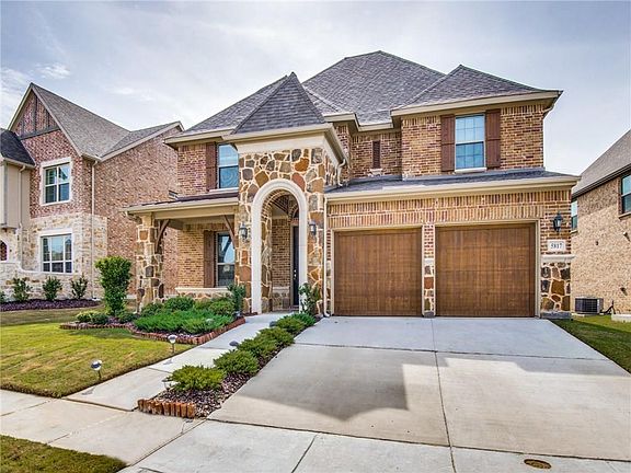 2nd image of 5817 Willow Ln