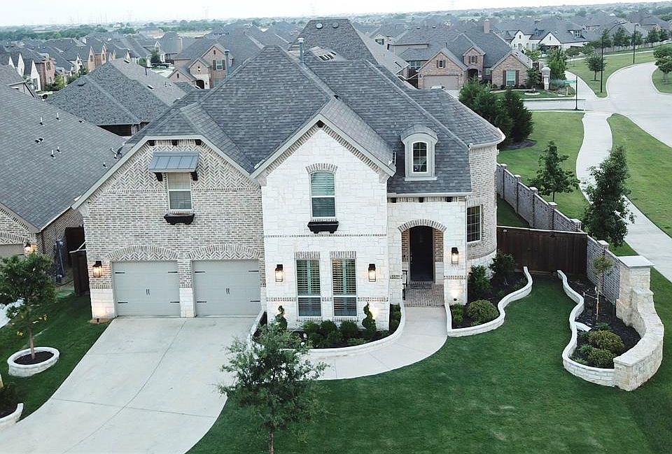 1st image of 9717 Rexford Dr
