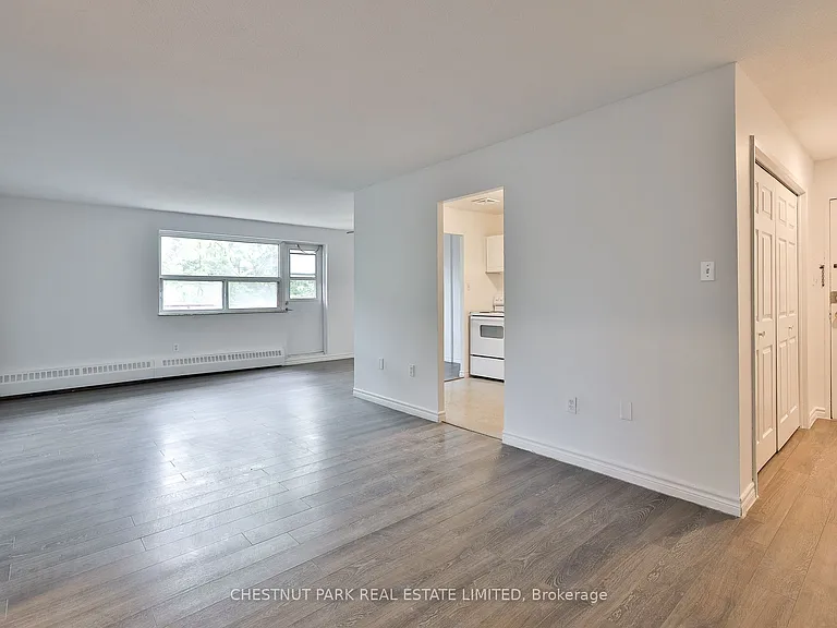 900 Glen St #218 — Photo 4