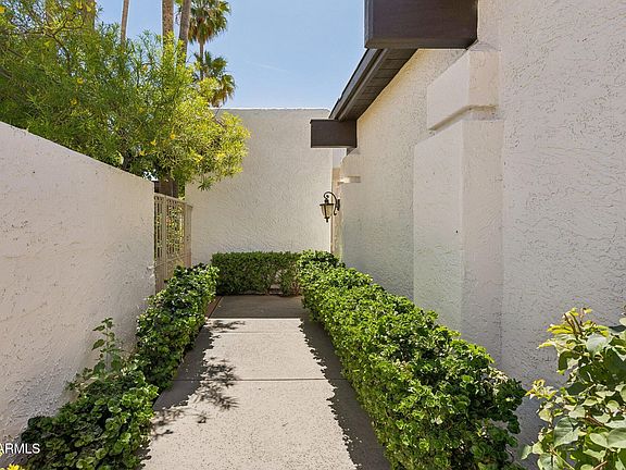 4th image of 4438 E CAMELBACK Road #149