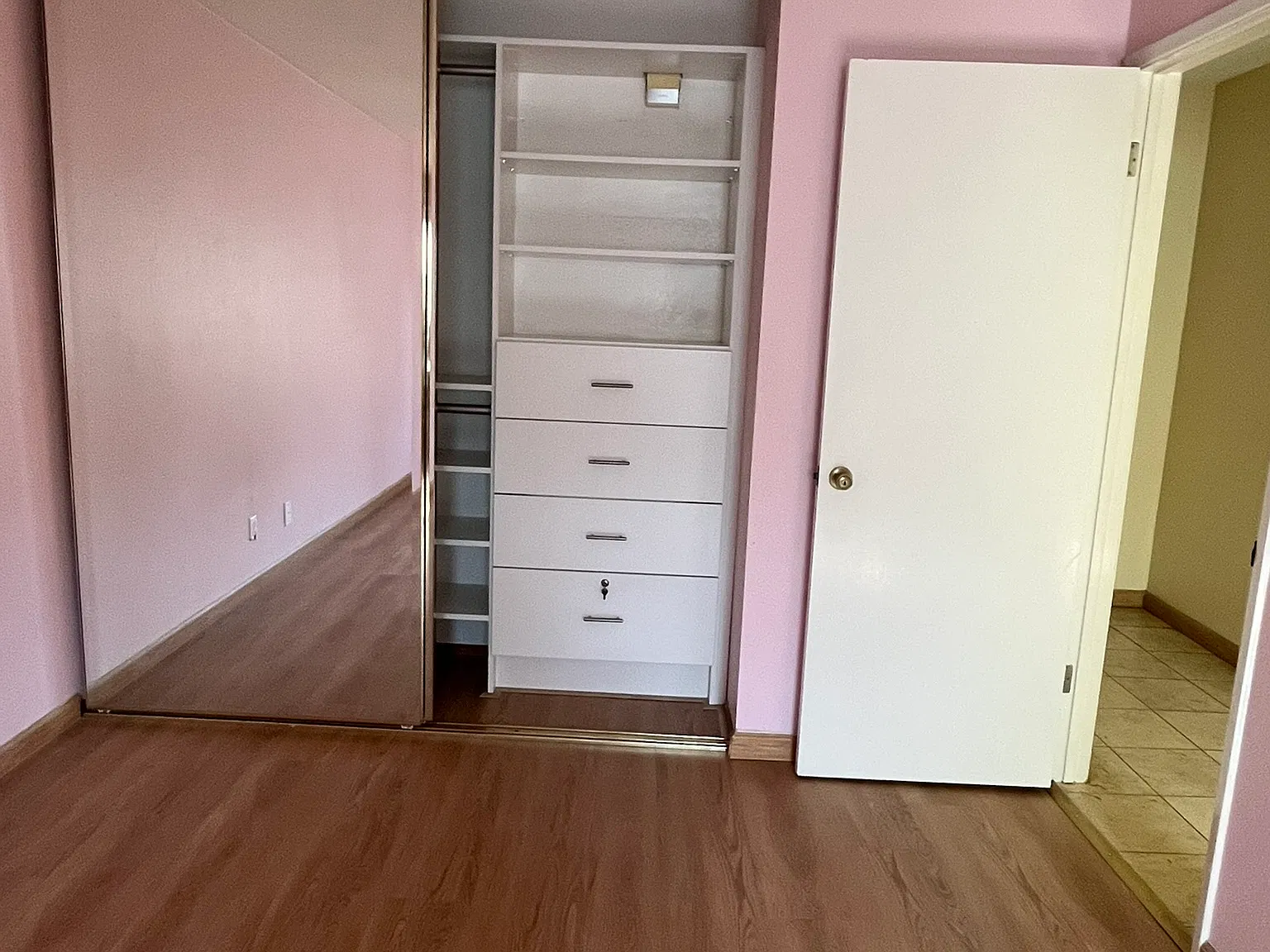 3 bed, 1314 sqft, $3,900 — Photo 4