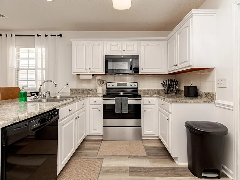 225 Stirling Bridge Dr — Photo 27