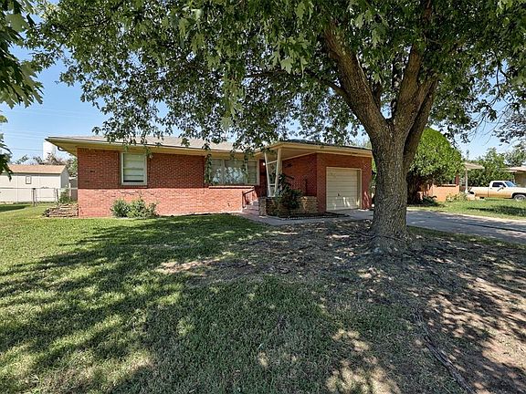 4th image of 1613 Hanna Dr