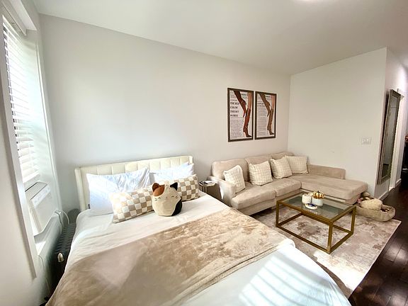 4th image of 237 E 58th St APT 4D