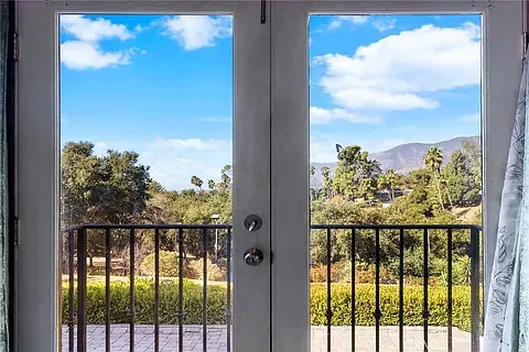 1770 Mountain Ln — Photo 21