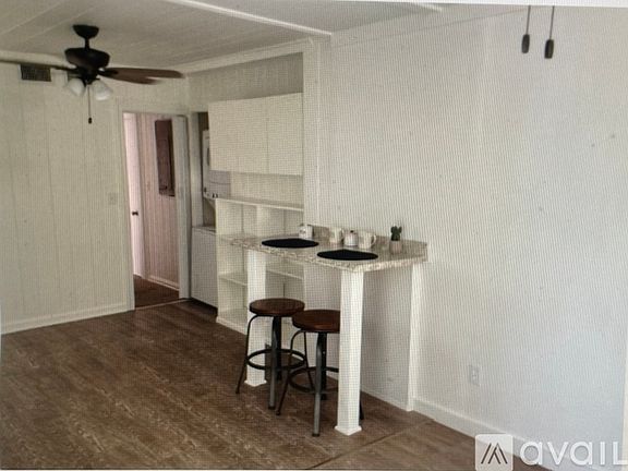 3rd image of 1212 1st St S #1
