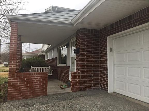 3rd image of 617 Shelby Ave