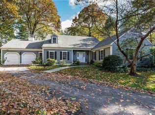 31 Matinecock Farms Rd, Glen Cove, NY 11542
