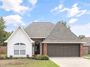 38097 Cove Ct, Prairieville, LA 70769