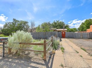 5827 El Prado Rd NW, Albuquerque, NM 87107