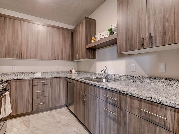 4th image of 1005 N Tortoise Rock Dr #25