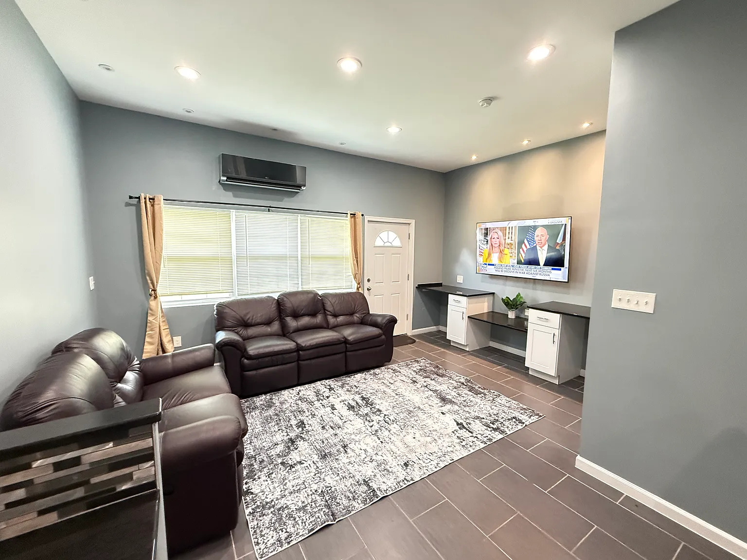 1 bed, 950 sqft, $2,450 — Photo 4