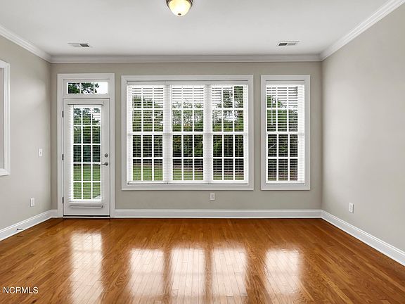 4th image of 1002 Heron Run Drive