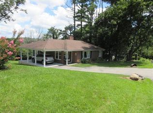305 Northwood Dr, Pulaski, VA 24301