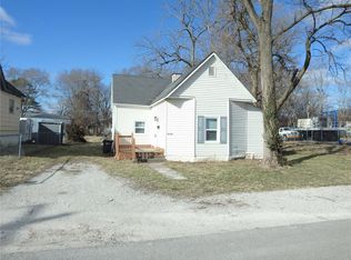 409 S 2nd St, Elsberry, MO 63343