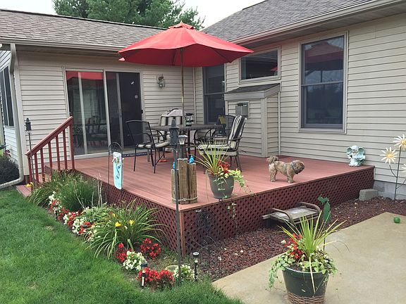 Back deck facing Golf Course