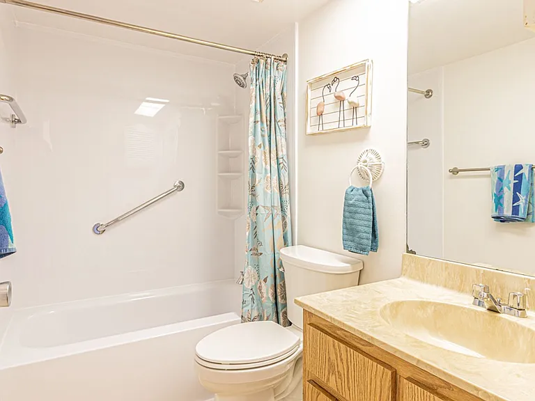 1022 Manatee Rd #D107 — Photo 32